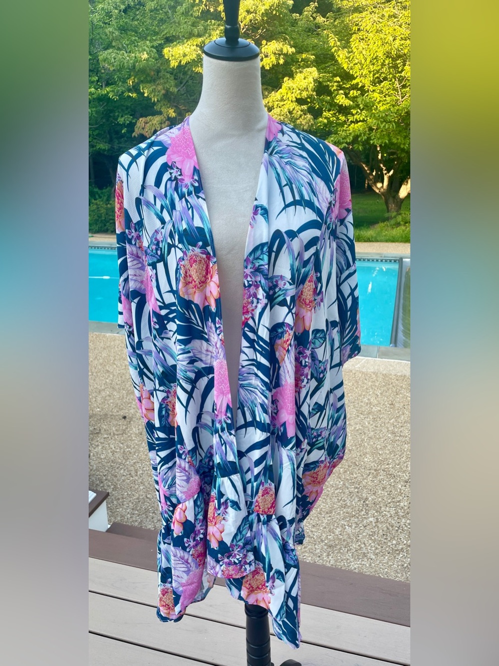 Pamela McCoy Tropical Floral Kimono Cardigan Swim Cover Up. Size M/L. NWOT.